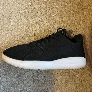 Jordan Eclipse - Men’s 8.5 / Women’s 10
